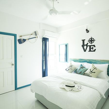 The Aquzz Hotel Hulhumale Exterior photo