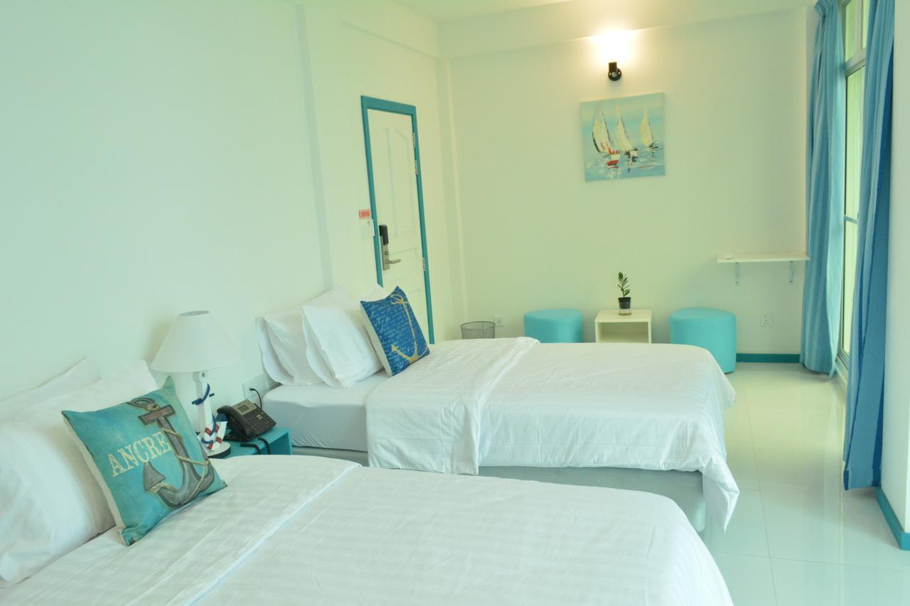 The Aquzz Hotel Hulhumale Exterior photo