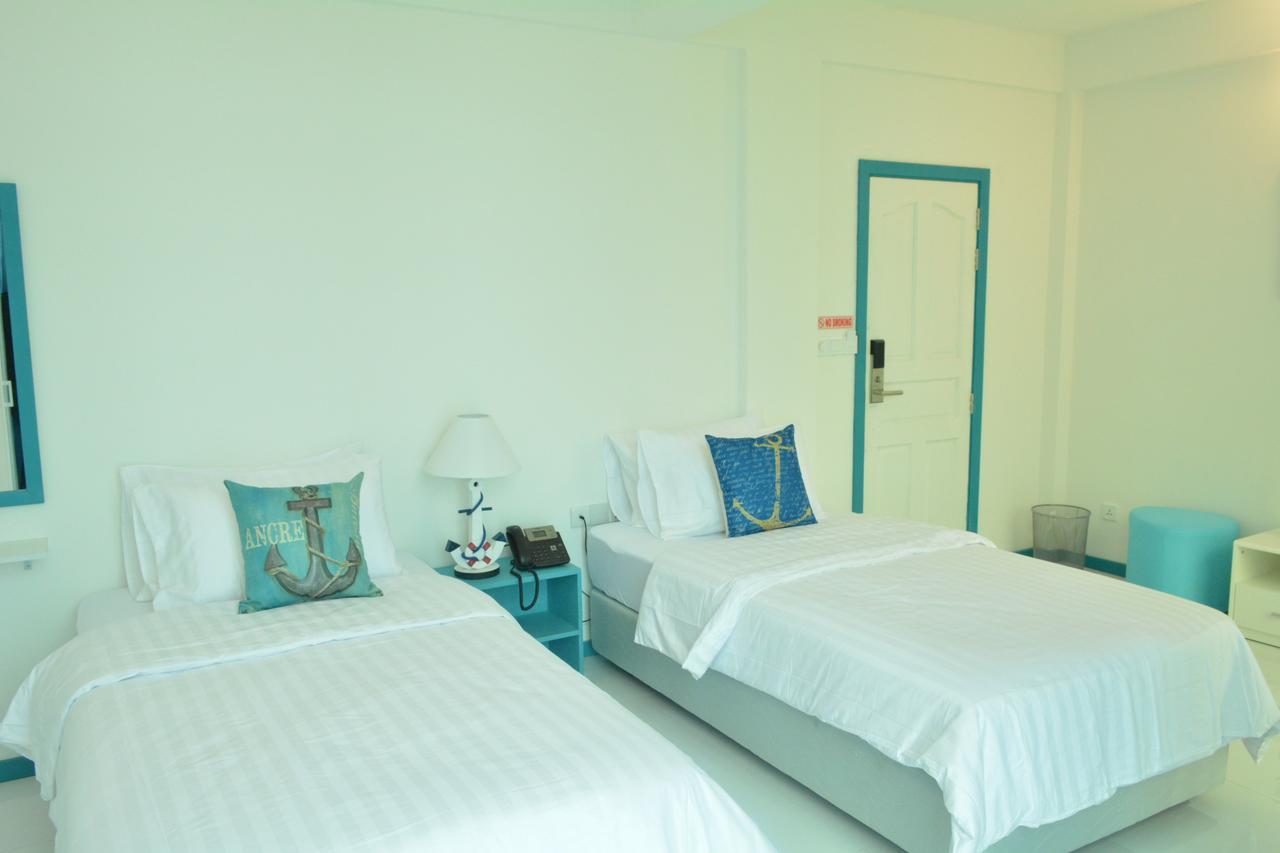 The Aquzz Hotel Hulhumale Exterior photo